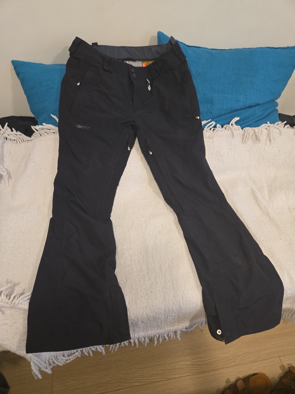 Volcom Women’s GORE-TEX Snow/Ski Pants Black M